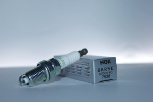 Свеча зажигания 4T BKR5E NGK